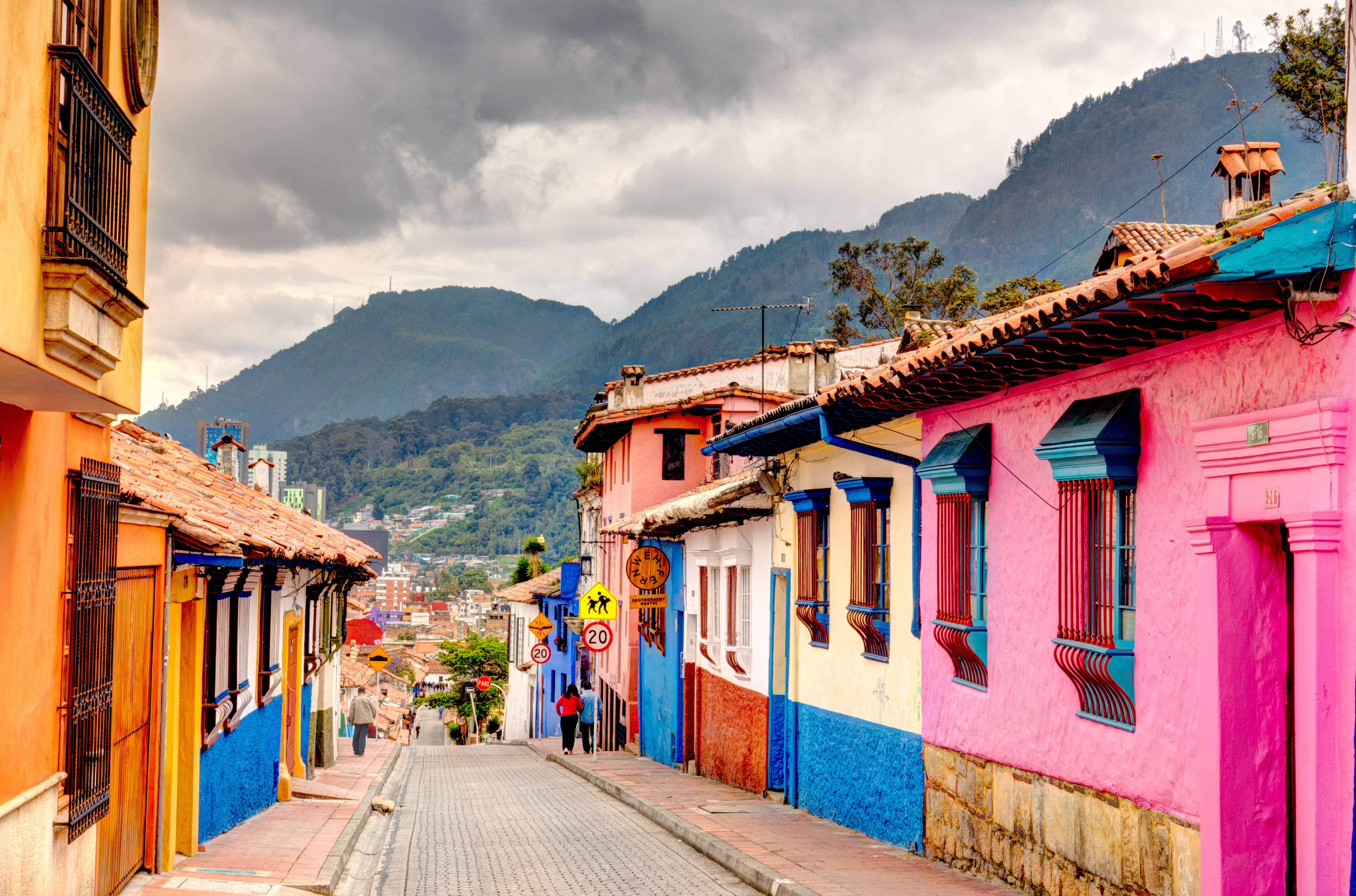 [Translate to Englisch:] A street with colorful houses in Colombia