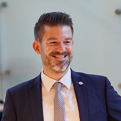 Dr. Stefan Meyer